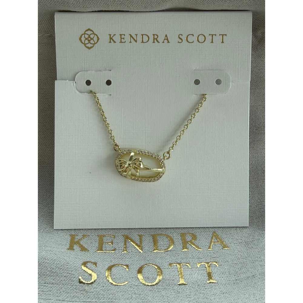 Kendra Scott Yellow Pendant Necklace